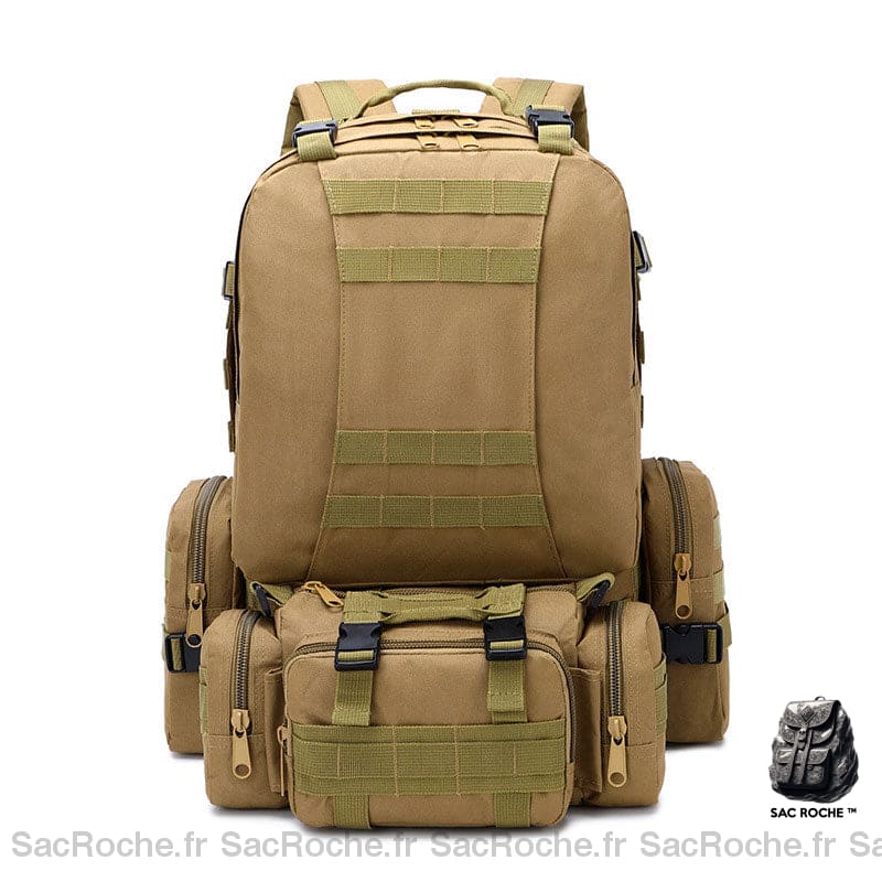 Sac à dos de 50l type militaire marron avec un fond blanc