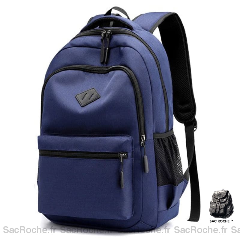 Sac à dos à bandoulière à couleur unie bleu avec un fond blanc