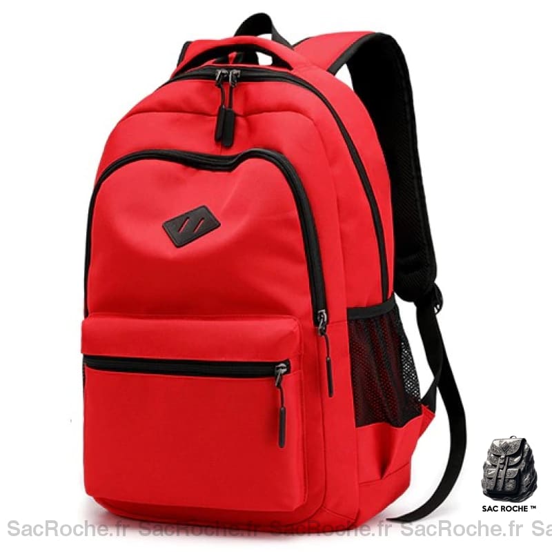 Sac à dos à bandoulière à couleur unie rouge avec un fond blanc