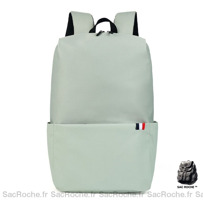 Sac à dos étanche pour ordinateur portable gris avec un fond blanc