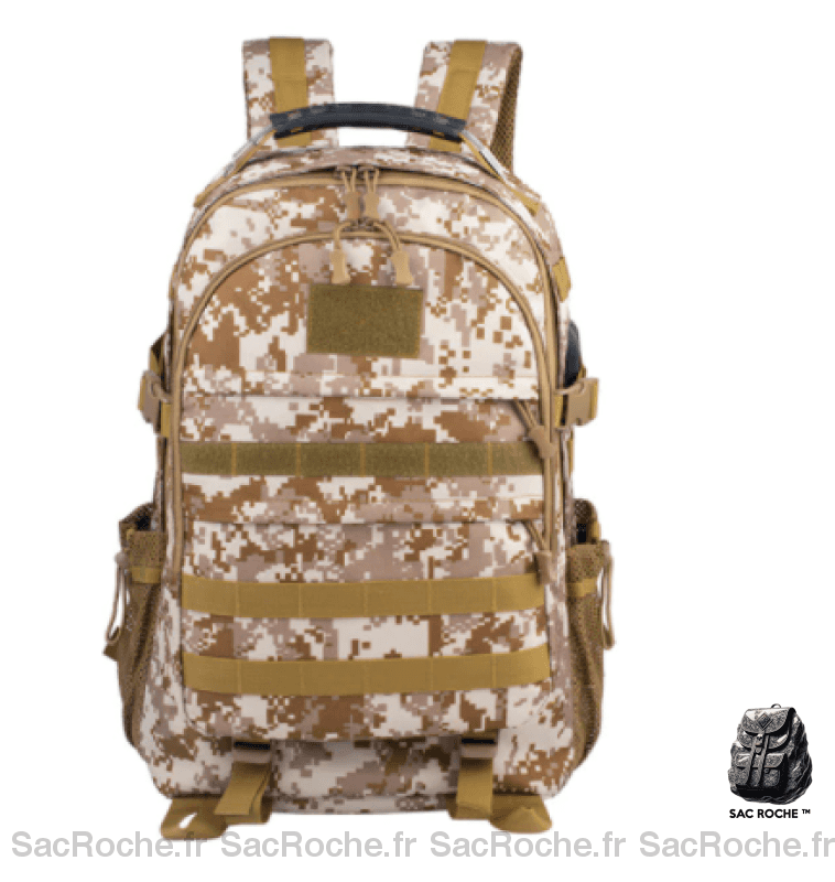 Sac à dos militaire de grande capacité et étanche beige et marron avec un fond blanc