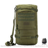 Sac à dos militaire avec rangement pour ordinateur portable vert avec un fond blanc
