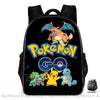 Sac à dos Pokémon Go noir avec un fond blanc