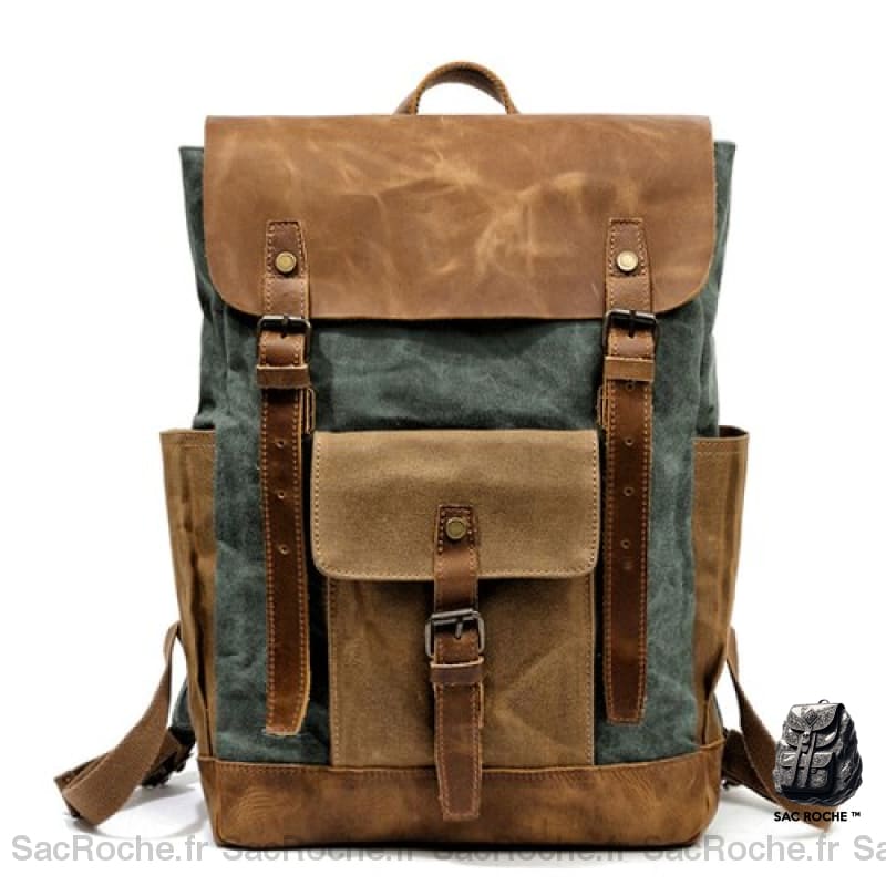 Sac à dos vintage en toile de cire marron et gris avec un fond blanc