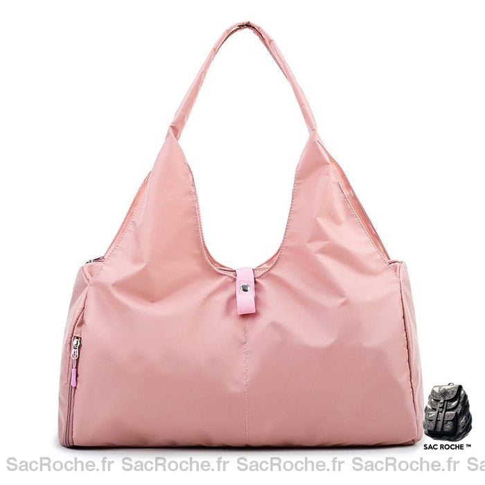 Sac de sport pour femme en nylon rose avec un fond blanc